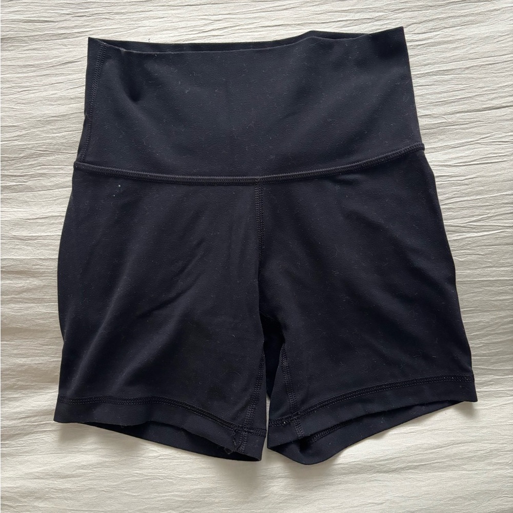 Aritzia TnAction 4” High-Waisted Black Women's Shorts